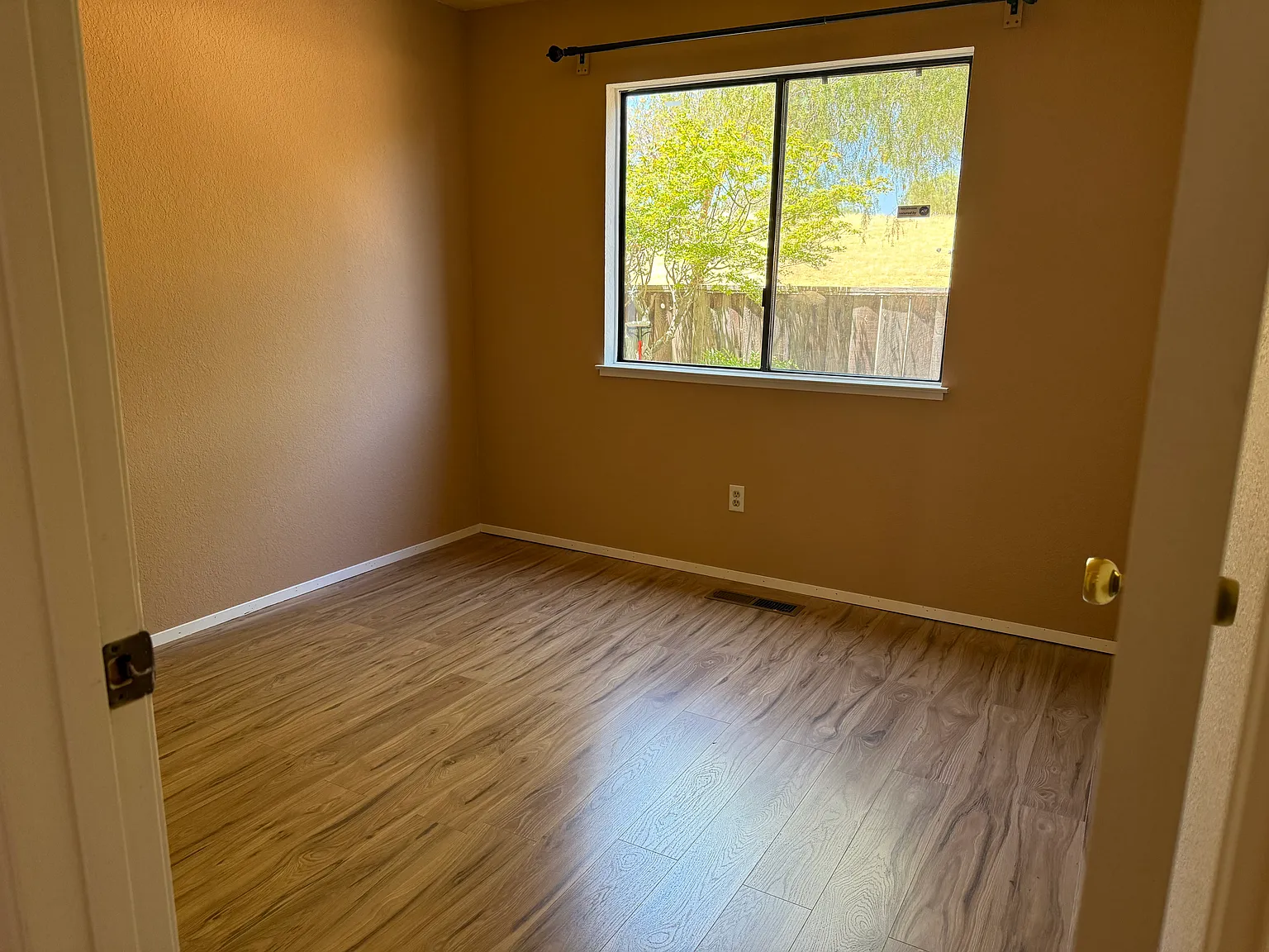 110 Wildes Ct — Photo 4