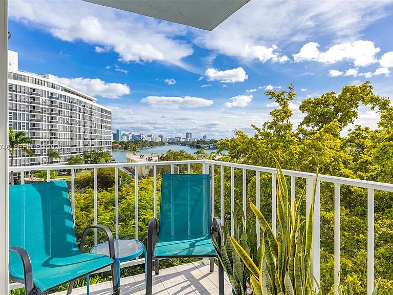 6900 Bay Dr #5C — Photo 22