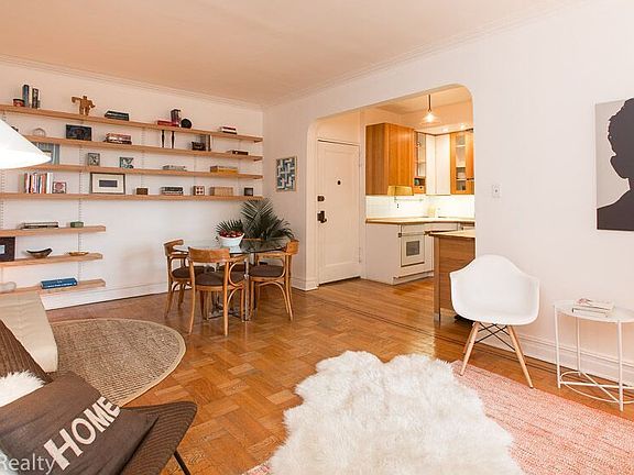 3rd image of 20 Plaza St E APT E21