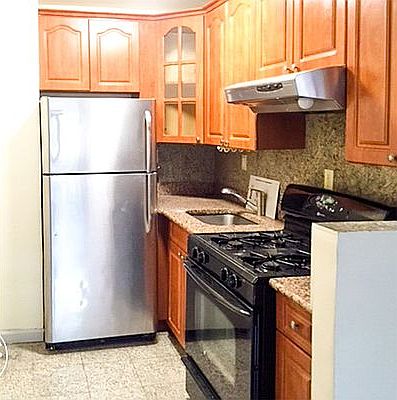 1st image of 251 Tompkins Ave APT 3