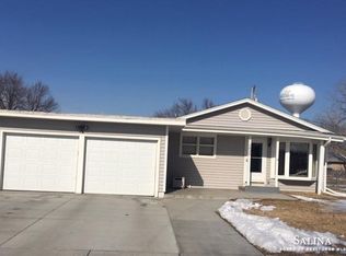 2439 Robin Rd, Salina, KS 67401