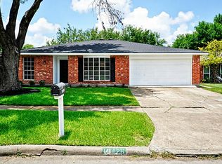 10426 Towne Square Rd, Sugar Land, TX 77498
