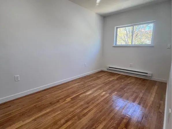 718 Rosedale Avenue image 5 of 9