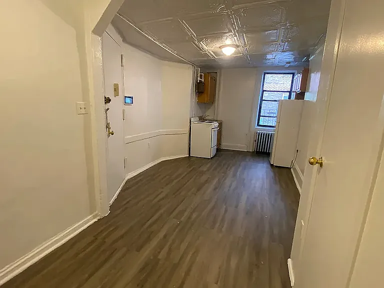 420 W 56th St #20 — Photo 2