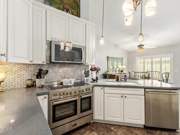 2711 W HIGHLAND Street, Chandler, AZ 85224