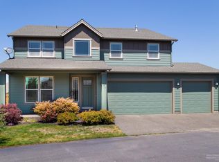 553 NE Apache Cir, Redmond, OR 97756