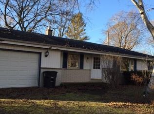 W200N9417 Woodside Ln, Menomonee Falls, WI 53051