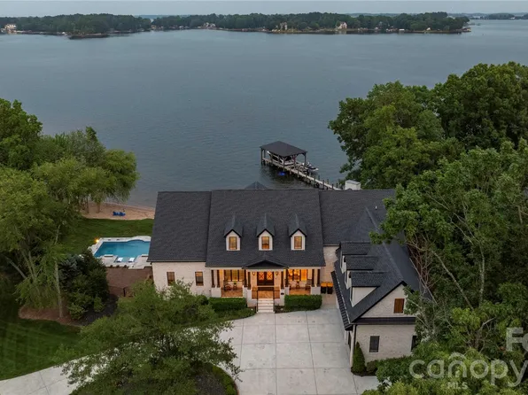 8170 Bay Pointe Dr, Denver, NC 28037