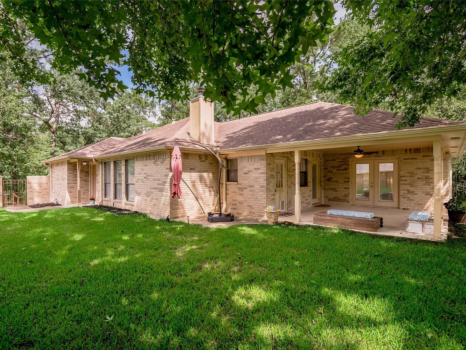 3 bed, 2.0 bath, 1729 sqft, $1,950 — Photo 3