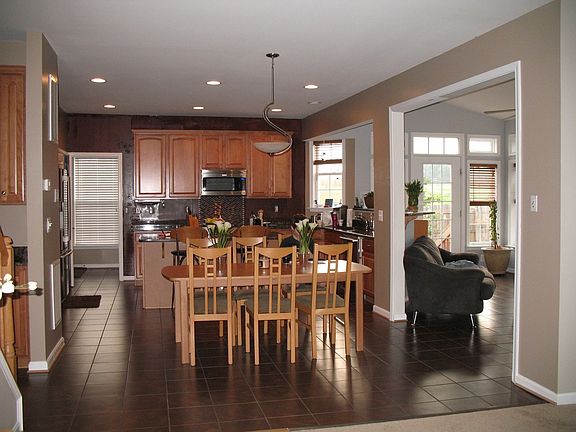 5th image of 1 Crescent Valley Dr