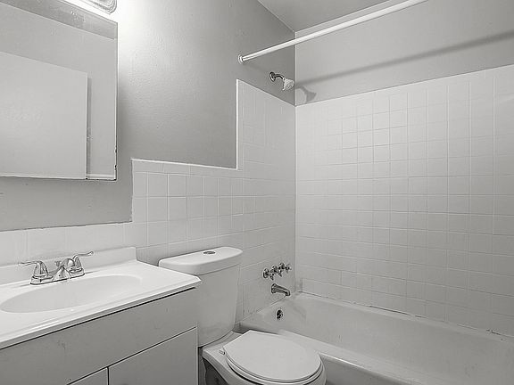 5th image of 8621 Jo Ct