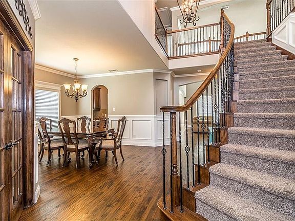 3rd image of 125 Chapel Hill Dr
