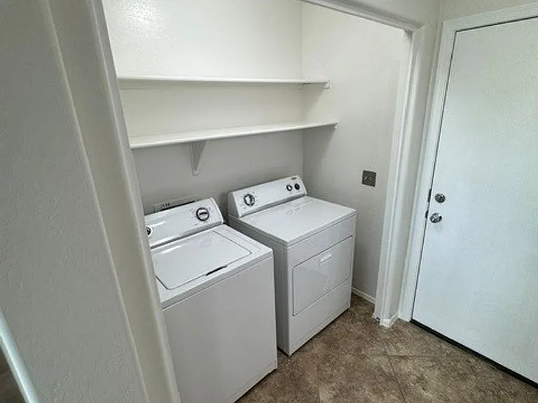 1823 S Balboa Dr — Photo 5