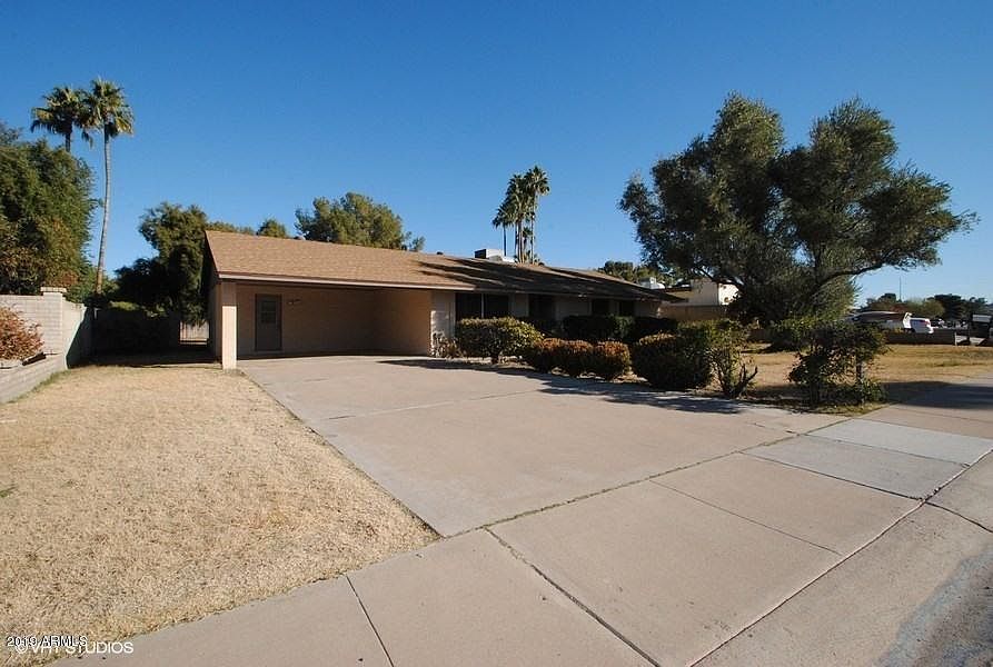 1st image of 224 E Voltaire Ave