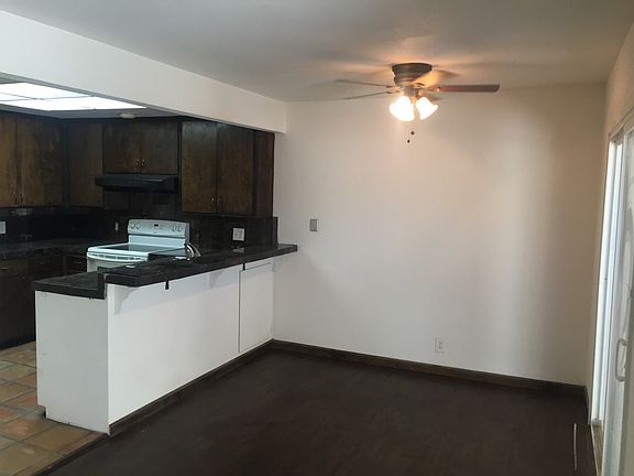 5th image of 3265 W De Ovan Ave