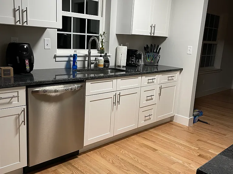 14 Avenue B — Photo 11