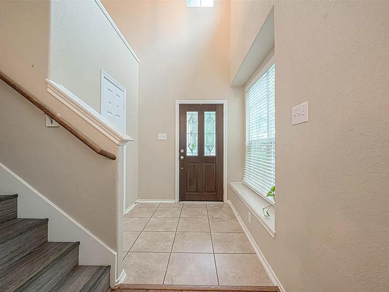 24630 Folkstone Cir — Photo 5