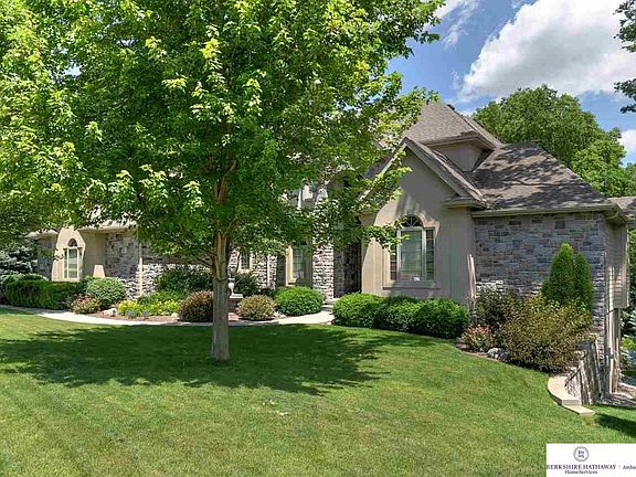 3rd image of 11705 Windcrest Dr