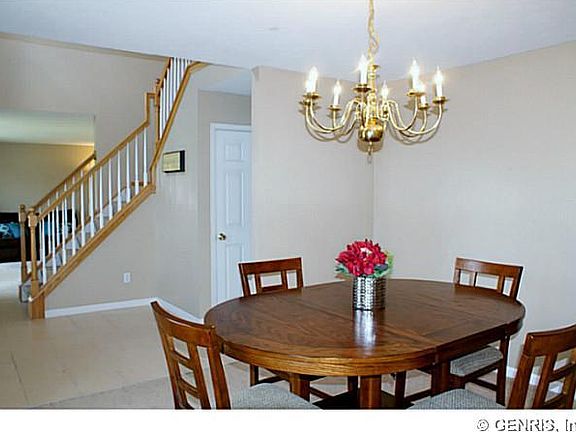 5th image of 10 W Ham Cir