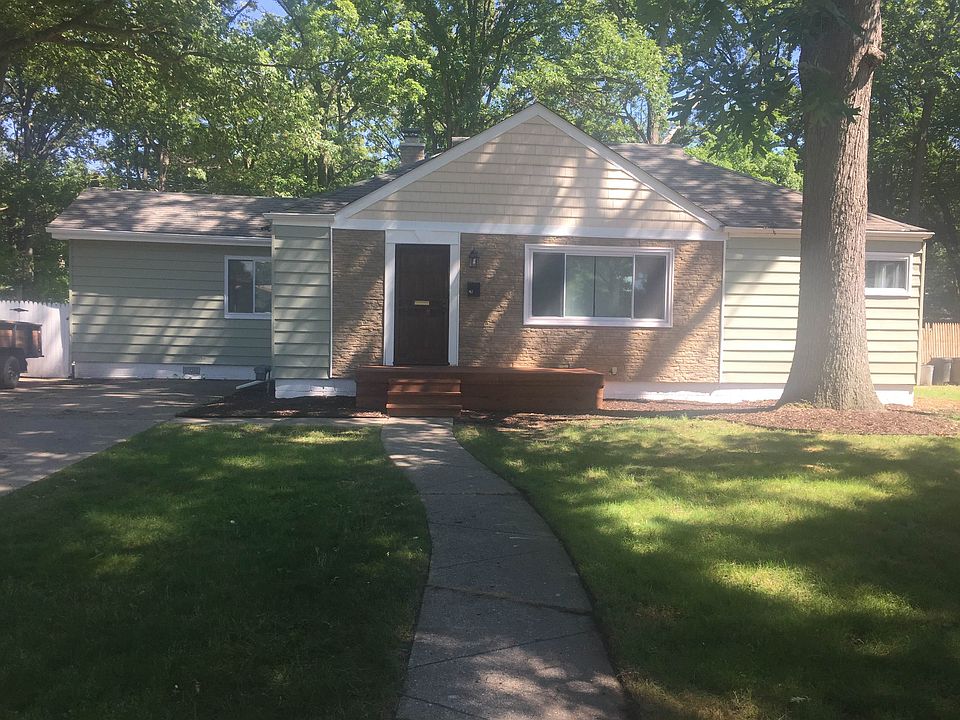 1st image of 21200 Kipling Ave