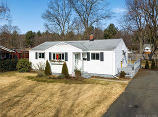 36 Roosevelt Blvd, Enfield, CT 06082