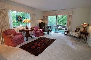 3rd image of 224 N Kenilworth Ave APT 2A