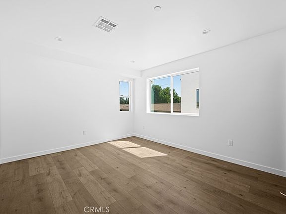 2nd image of 6830 Hazeltine Ave Lot 2