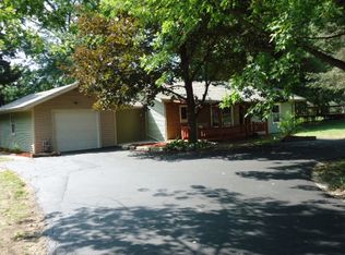 4114 N Division St, Davenport, IA 52806