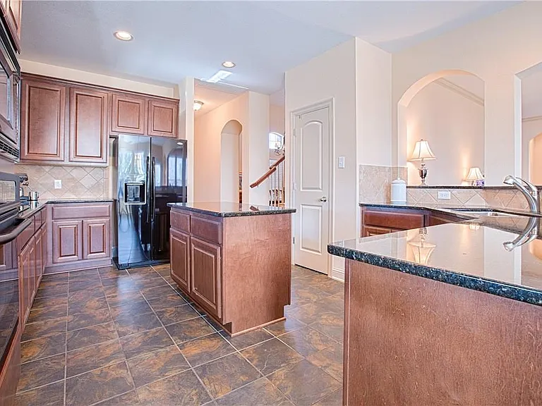 12500 Calistoga Way — Photo 6