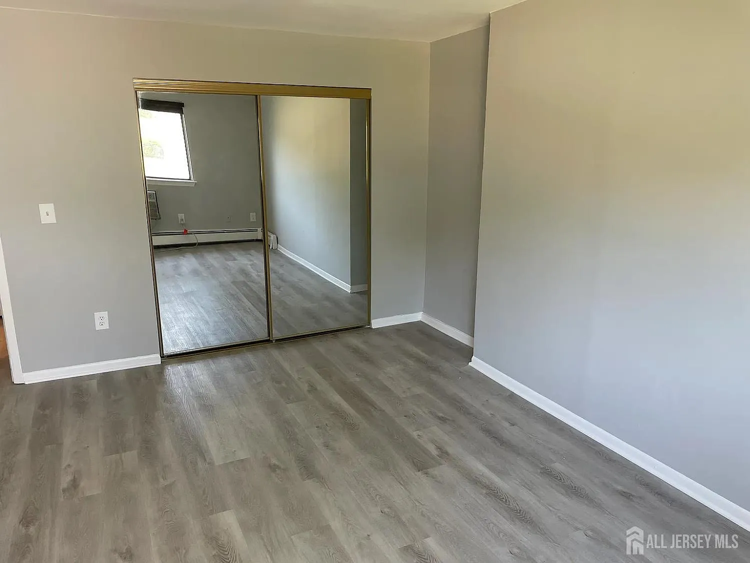1 bed, 1.0 bath, $1,995 — Photo 3