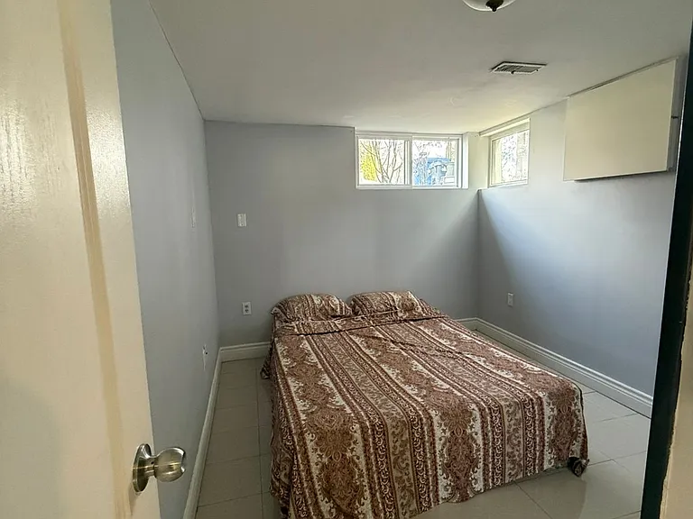430 Balkan Rd #BASEMENT — Photo 12