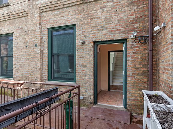3rd image of 2418 W Bloomingdale Ave APT 202