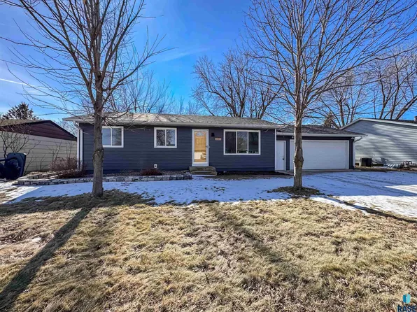 6509 W Essex Dr, Sioux Falls, SD 57106