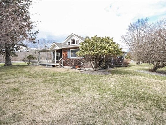 3rd image of 11 Karen Ann Dr