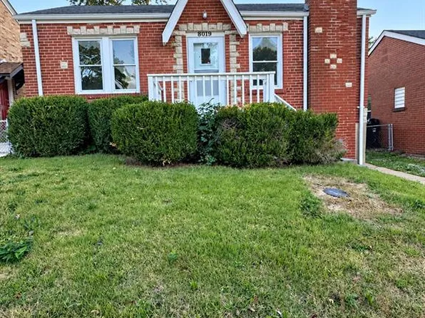 8019 Genesta St, Saint Louis, MO 63123