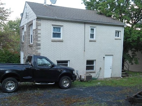 Home for Sale in Oxford Twp., NJ $95,000