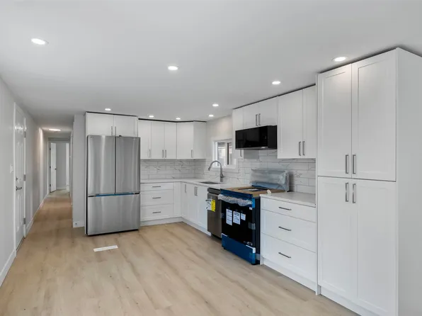 2805 Westsyde Rd #14, Kamloops, BC V2B 7E1