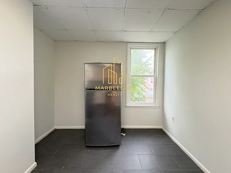346 Armstrong Ave #22 — Photo 3