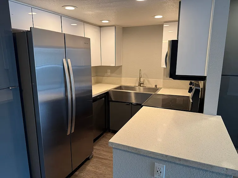 The 3900 Apartments — Photo 63