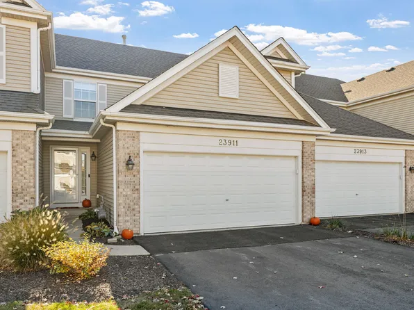 23911 McMullin Cir, Plainfield, IL 60586