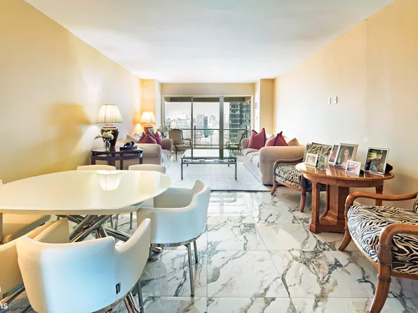 425 East 58th Street image 2 of 13