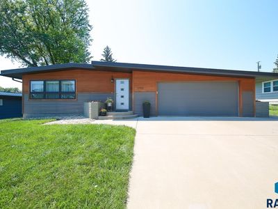 2909 S Jefferson Ave, Sioux Falls, SD, 57105