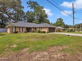 98167 Golf Club Dr, Diamondhead, MS 39525