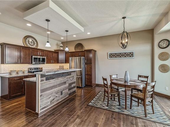3rd image of 8971 Jamison Dr