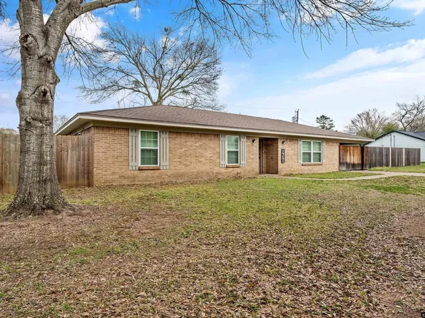 956 Faircrest Dr, Fairfield, TX 75840