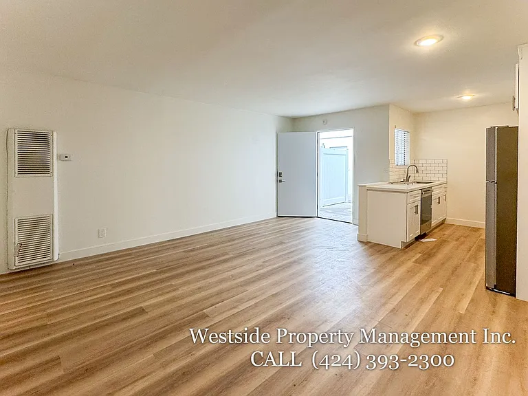 3630 Midvale Ave #5 — Photo 5