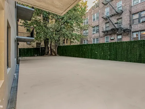 205 Cabrini Boulevard image 12 of 18