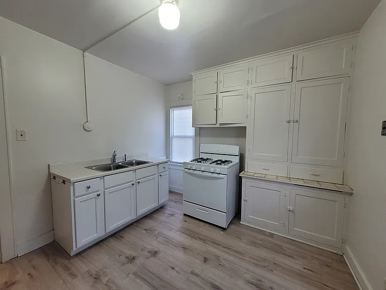 701 N Chestnut Ave #LOWER — Photo 3