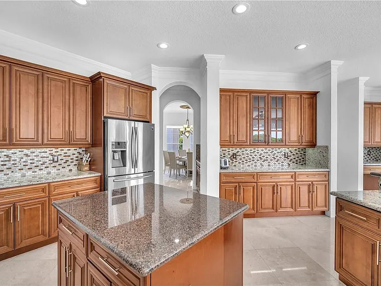 4707 SW 195th Ter — Photo 38
