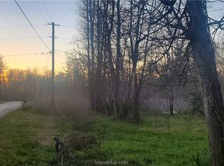 5 Wood Rd, Trinity, TX 75862